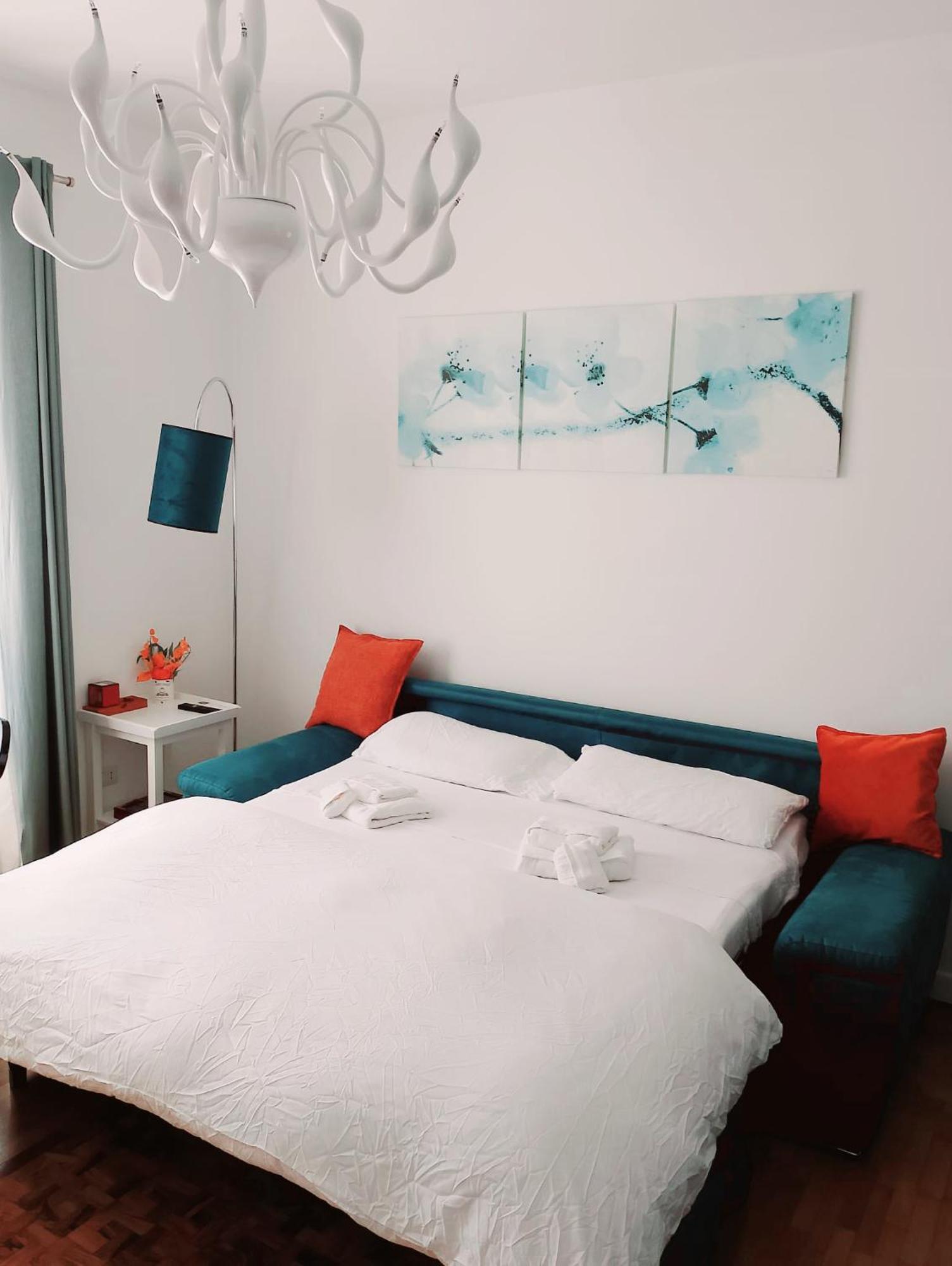 Lemon Sunshine Apartment ชัมปีโน ภายนอก รูปภาพ